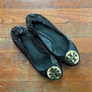 Classic Tory Burch black patent leather flats